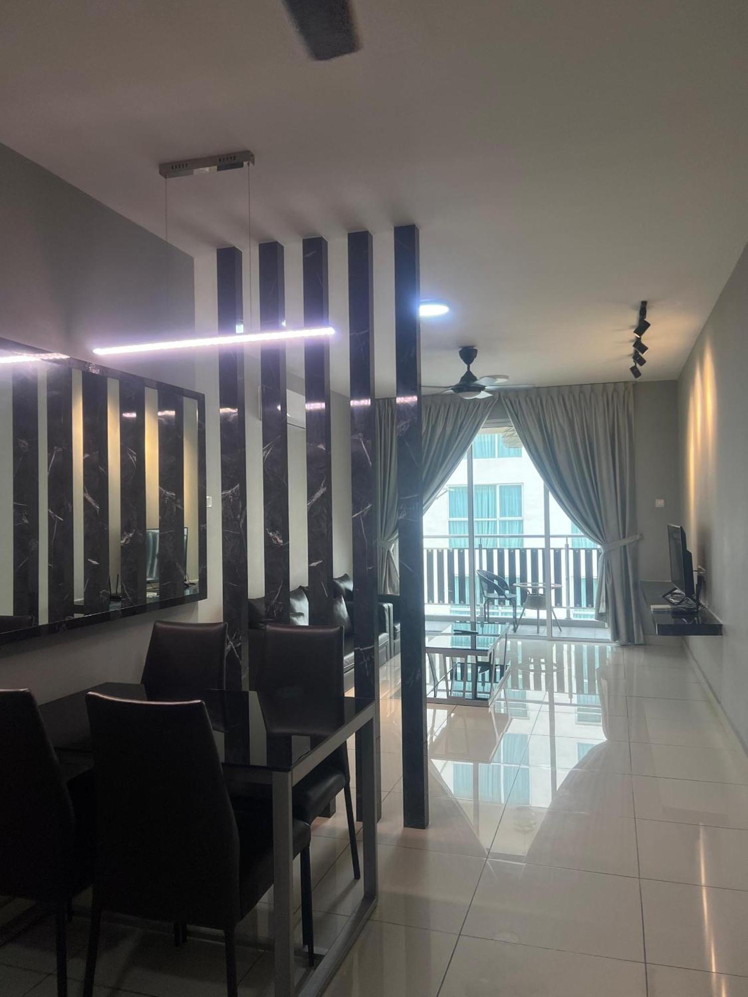 Residences At Daya By Sr Home Джохор-Бару Экстерьер фото