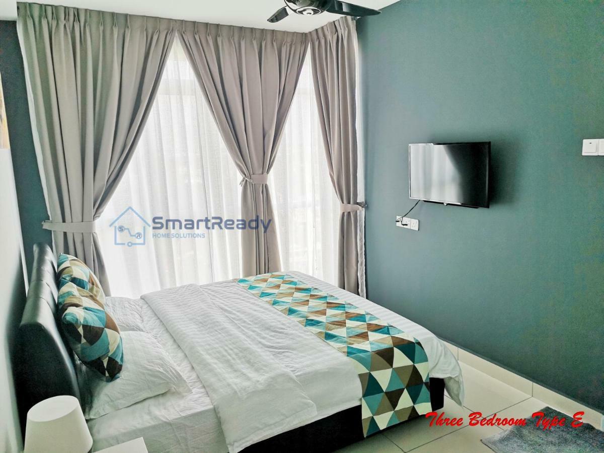 Residences At Daya By Sr Home Джохор-Бару Экстерьер фото