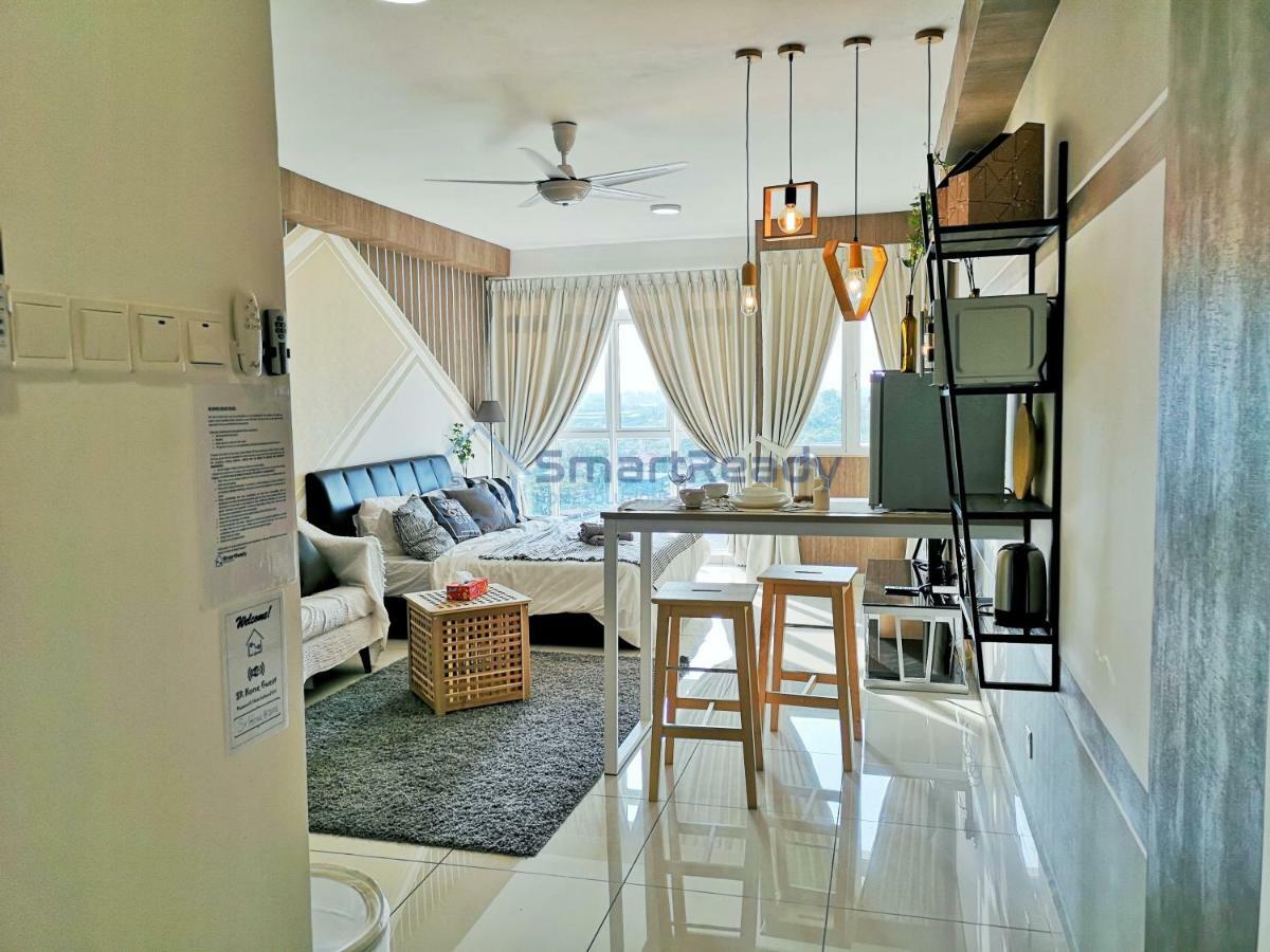 Residences At Daya By Sr Home Джохор-Бару Экстерьер фото